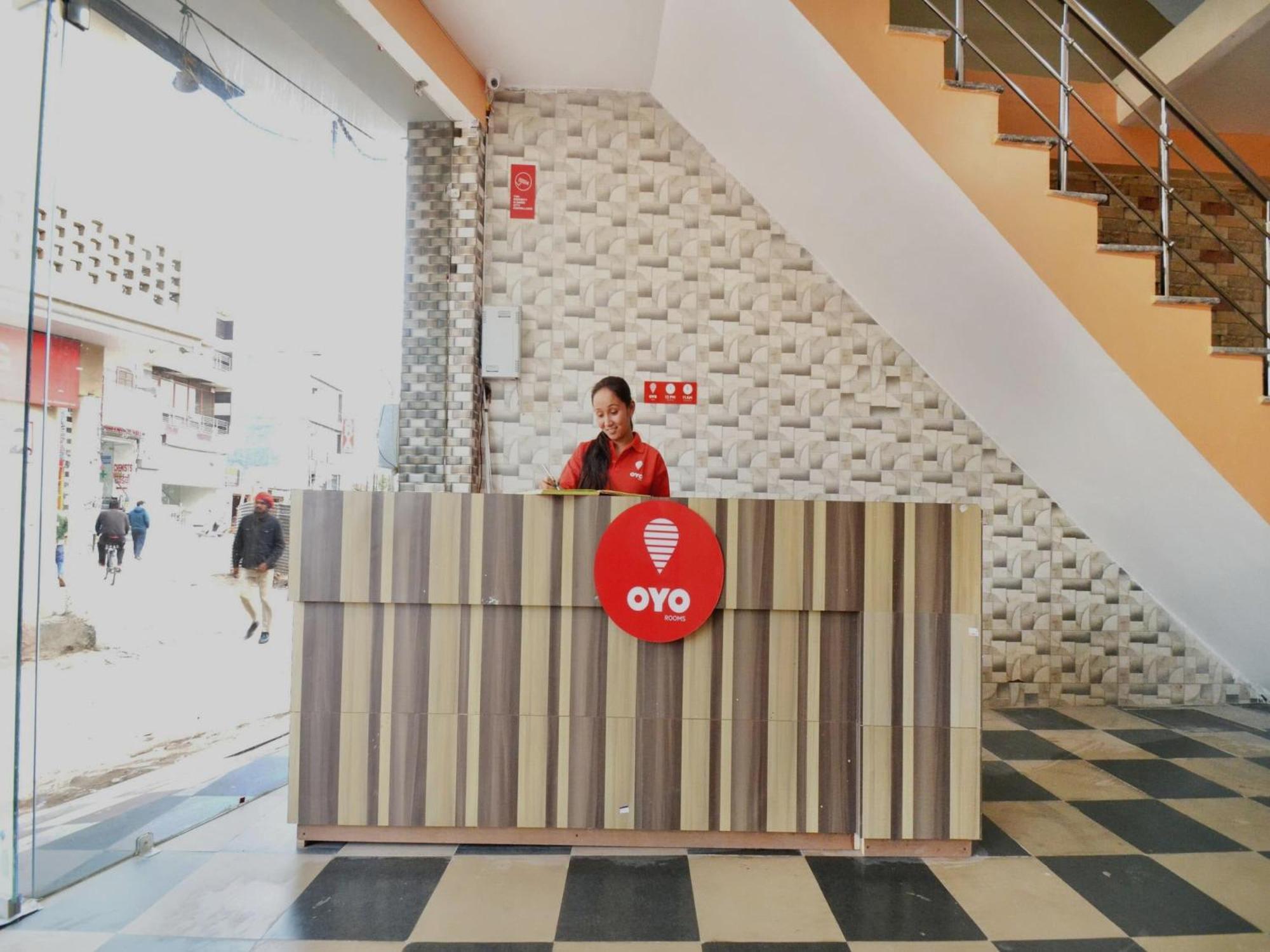 Hotel O Galaxy Nayagaon Kültér fotó