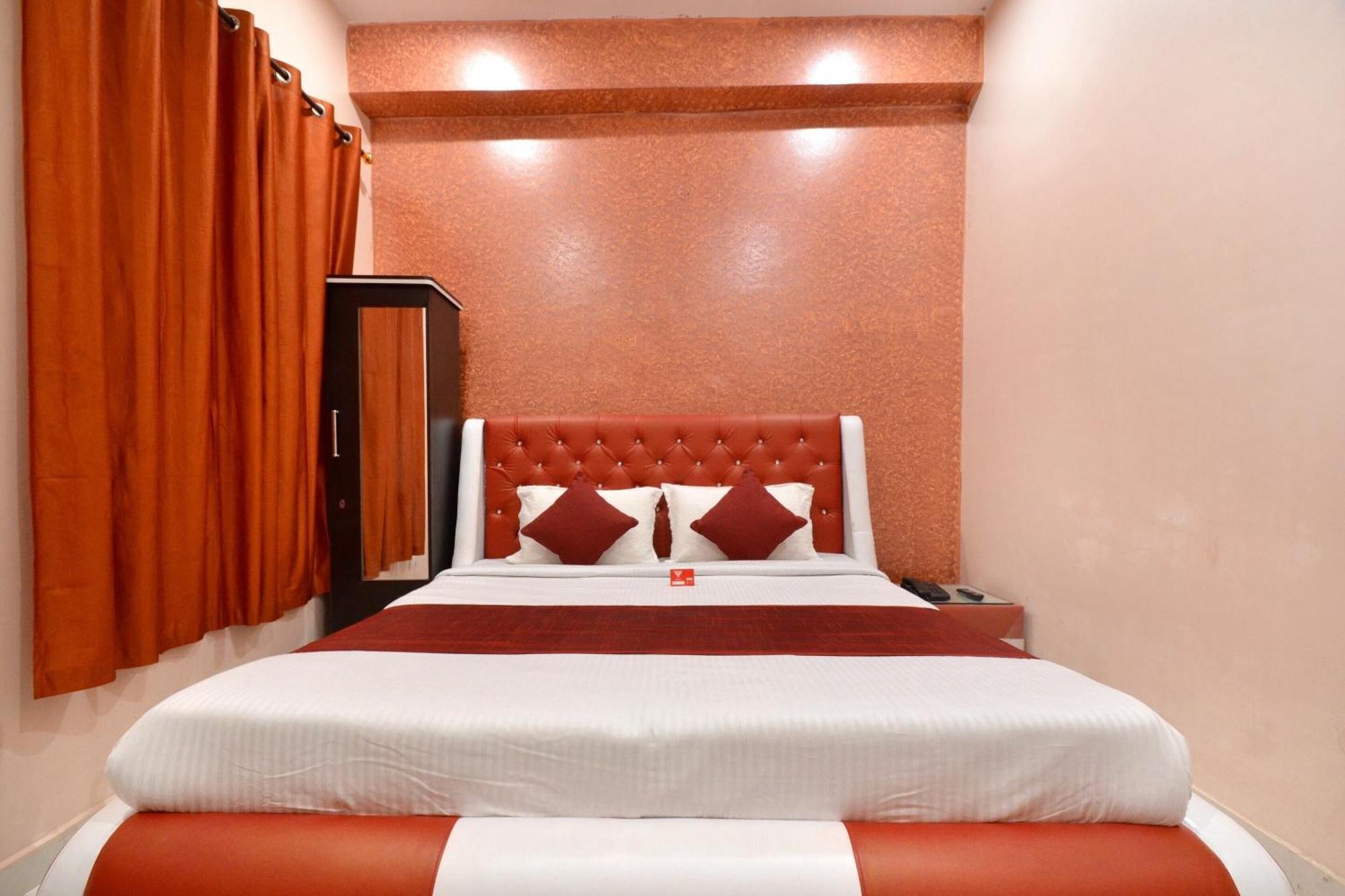 Hotel O Galaxy Nayagaon Kültér fotó