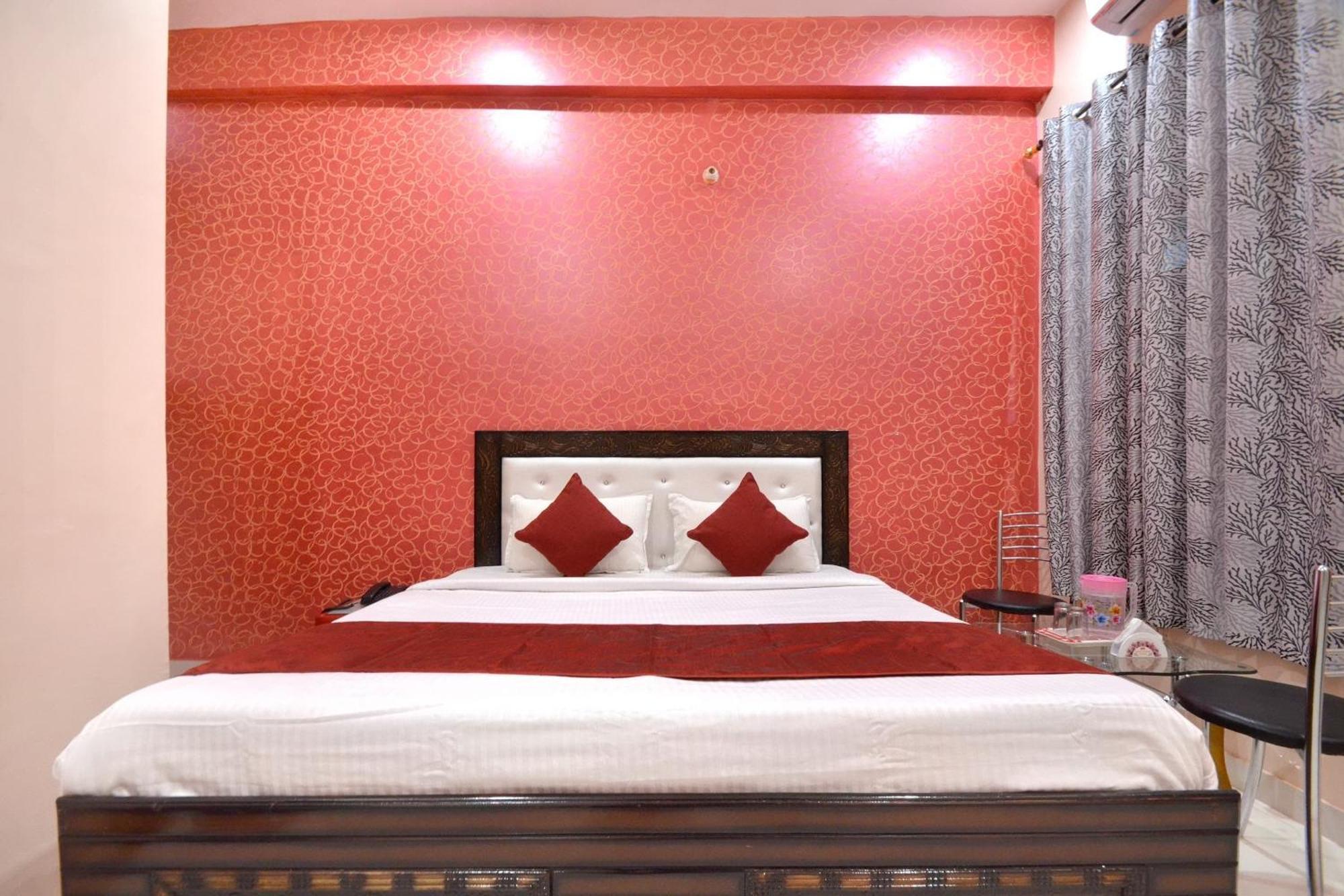 Hotel O Galaxy Nayagaon Kültér fotó