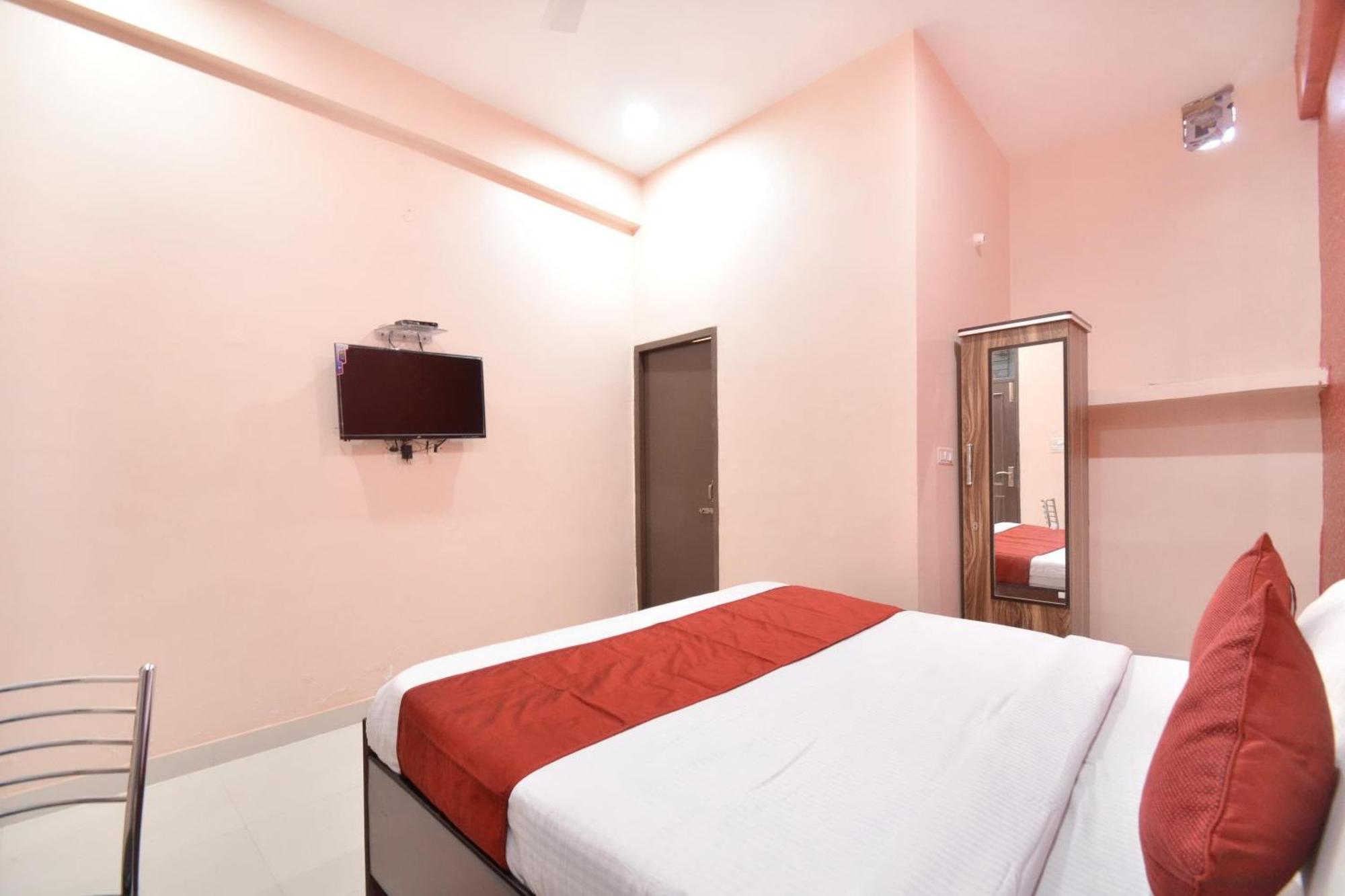 Hotel O Galaxy Nayagaon Kültér fotó